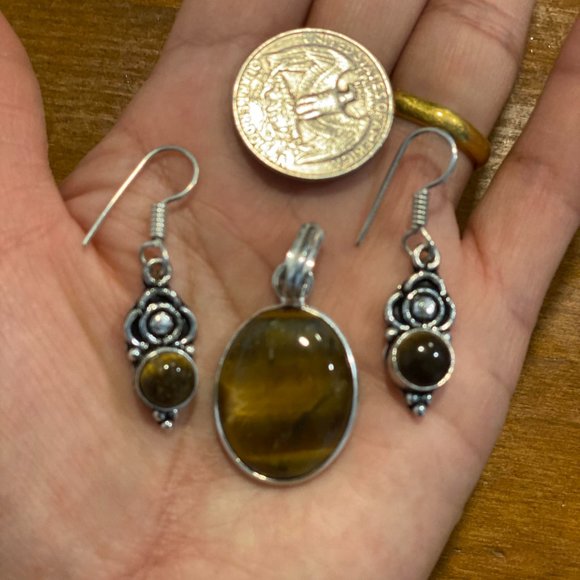 Natural Handmade Tiger Eye Pendant Dangle Hook Earring Set. - Picture 8 of 9